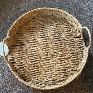 NWT basket table tray